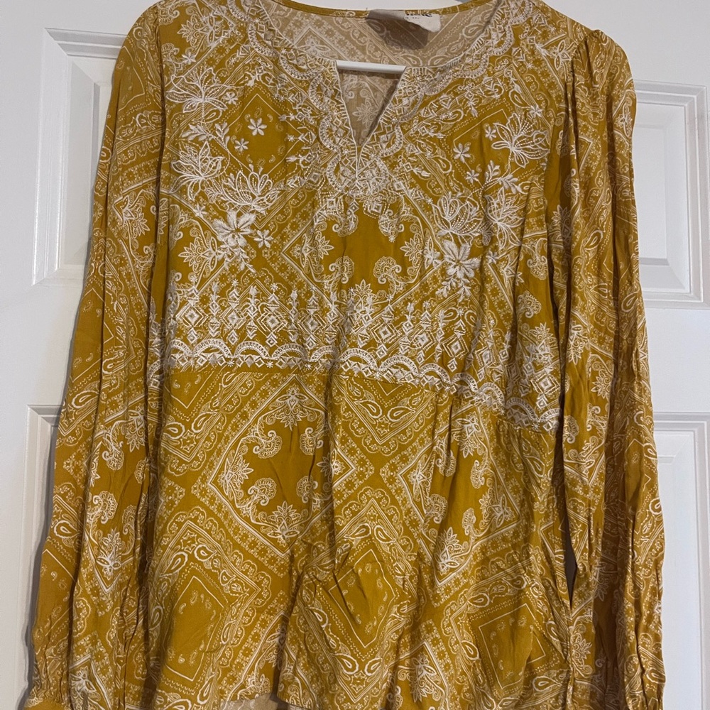 Savannah Jane Yellow Paisley Blouse Women’s Size S V-neck